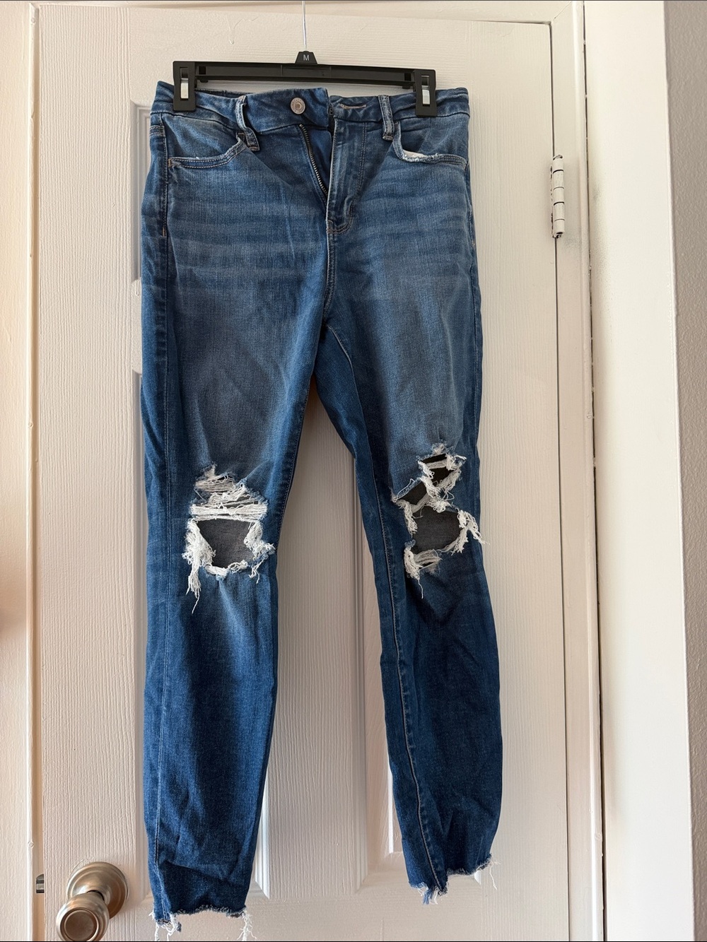 American Eagle Outfitters Distressed Dark Blue Skinny Jeans